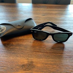 Ray-Ban Wayfarer Sunglasses